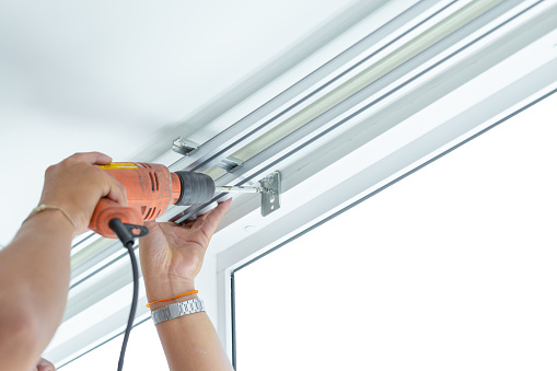 10 Reasons Why You Should Consider Blind Repair Services