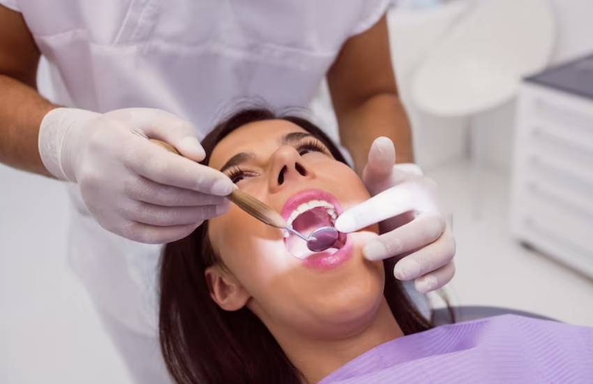 teeth scaling in Dwarka