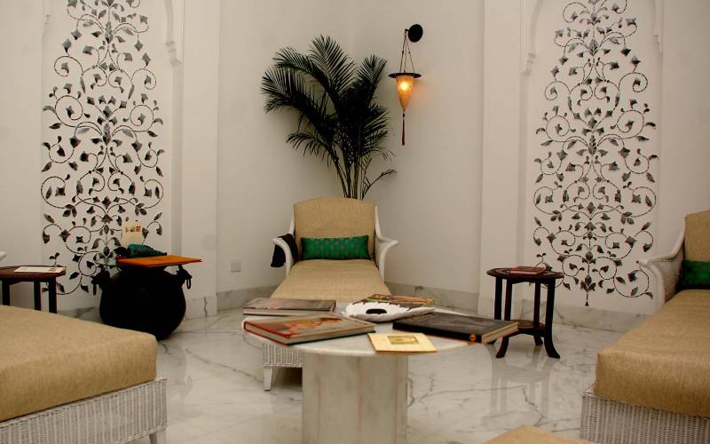 best SPA hotel in Delhi
