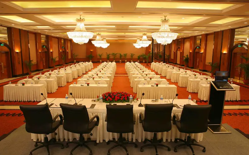 hotels near nehru place
