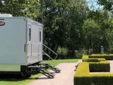 portable restroom rental
