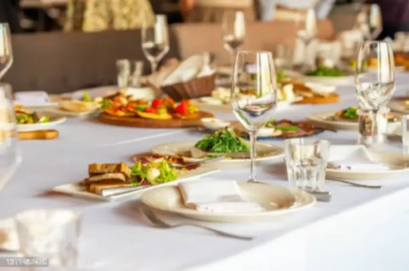 What To Expect From Professional Christmas Catering Services?